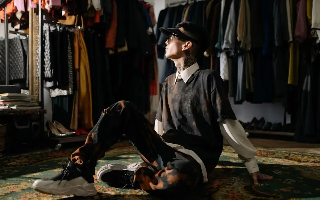 Private-label streetwear outfit displayed in a clothing showroom